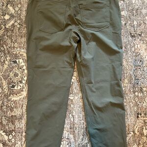 lululemon athletica Green abc Pants 34x30